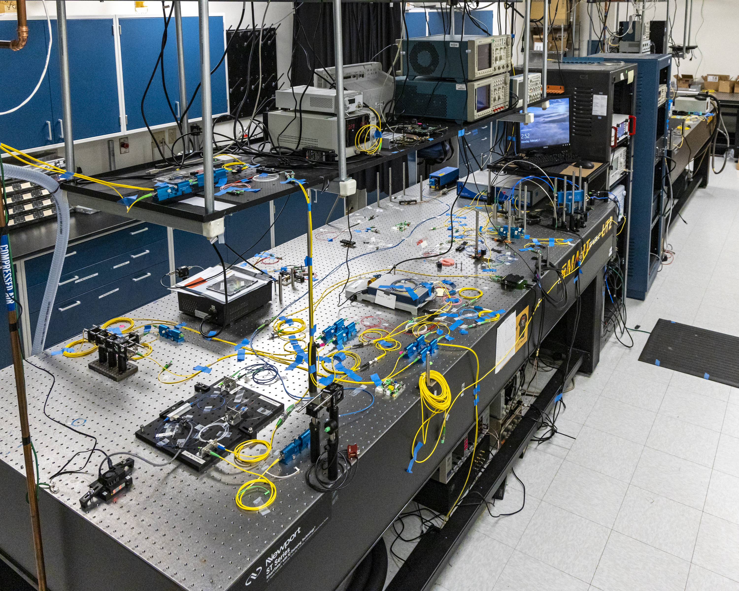 Researchers reach quantum networking milestone in real-world