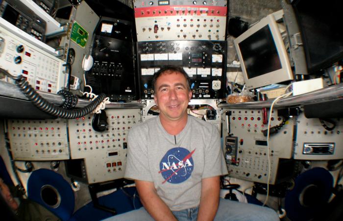 Podar sits in the submersible Alvin prior to one of his journeys into the depths of the Pacific Ocean to study comb jellies and microbial life around hydrothermal vents. 