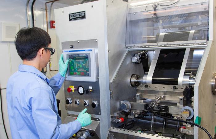 ORNL will use state-of-the-art R&D tools at the Battery Manufacturing Facility to develop new methods for separating and reclaiming valuable materials from spent EV batteries.