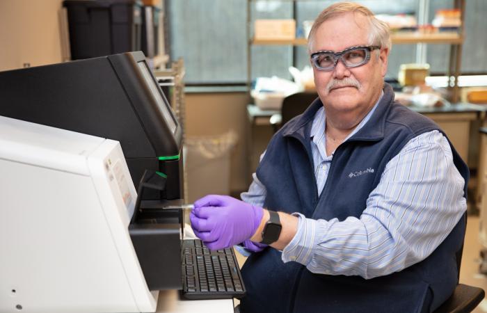Terry Hazen in Lab