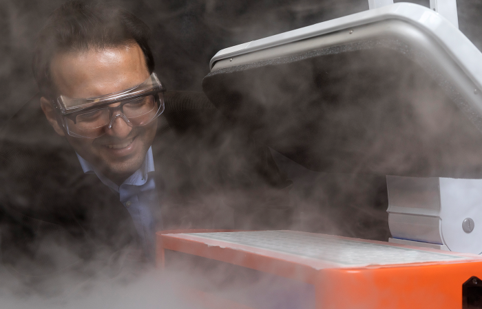 ORNL’s ultrasonic drying technology uses high-frequency vibrations rather than heat to dry materials, turning water into a mist. Ayyoub Momen (pictured) led the development. Credit: Carlos Jones/Oak Ridge National Laboratory, U.S. Dept. of Energy