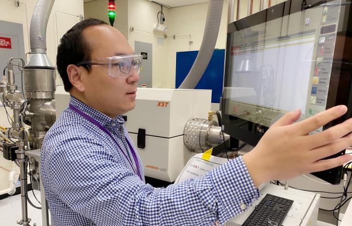 Xunxiang Hu, a Eugene P. Wigner Fellow in ORNL’s Materials Science and Technology Division, designed this machine to produce large, crack-free pieces of yttrium hydride to be used as a moderator in the core of ORNL’s Transformational Challenge Reactor and other microreactors. Credit: Xunxiang Hu/ORNL, U.S. Dept. of Energy