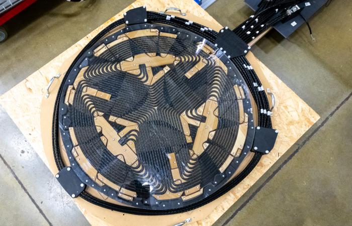 The polyphase magnetic coil developed at ORNL accelerates the goal of extreme-fast wireless charging of electric vehicles in the time it takes for today’s gas station fill-up. Credit: Carlos Jones, ORNL/U.S. Dept of Energy