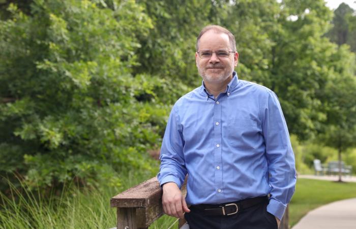 David Sholl is director of the new ORNL Transformational Decarbonization Initiative, working to elevate the lab's prominence in decarbonization science and technology. Credit: Genevieve Martin, ORNL/U.S. Dept. of Energy.