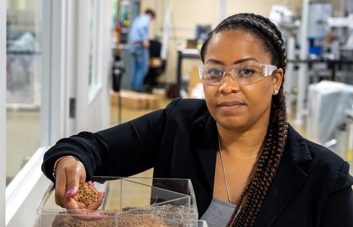 Merlin Theodore, advanced fibers manufacturing group leader and Tuskegee University alumna, will guide Oak Ridge National Laboratory’s collaboration with the university, through which students and researchers work together to advance the development of bioderived materials. Credit: ORNL, U.S. Dept. of Energy