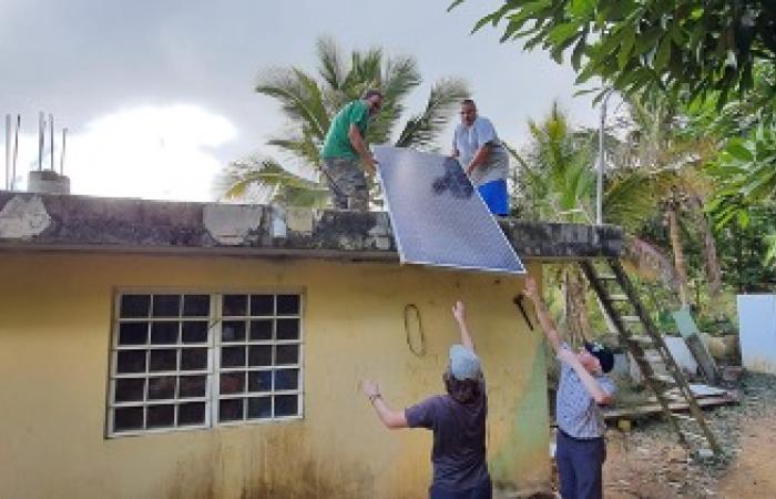 Solar panels funded by the Honnold Foundation are installed in Adjuntas, Puerto Rico. Credit: Fabio Andrade