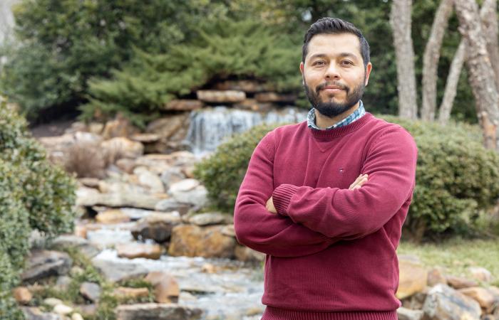 Hydrologist Jesus Gomez-Velez brings his expertise in river systems and mathematics to ORNL’s modeling and simulation research to better understand flow and transport processes in the nation’s watersheds. Credit: Genevieve Martin/ORNL, U.S. Dept. of Energy 