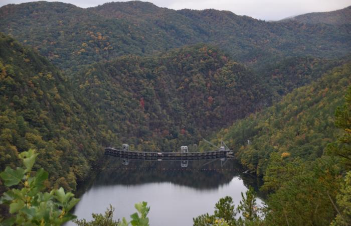 The Calderwood Dam is located near Vonore, Tennessee.