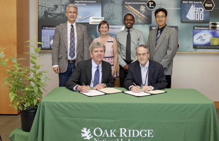 GreenWood ORNL tech license signing