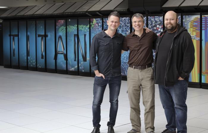 From left, Oak Ridge National Laboratory’s Gaute Hagen, Thomas Papenbrock and Gustav Jansen used the Titan supercomputer at the Oak Ridge Leadership Computing Facility to calculate the structure of doubly magic nickel-78 and its neighbors.