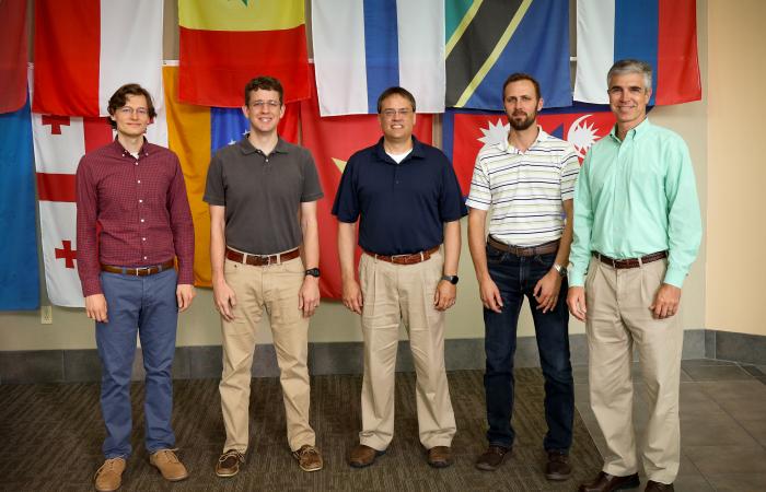 Left to right: ORNL’s Derek Rose, Matthew Eicholtz, Philip Bingham, Ryan Kerekes, Shaun Gleason