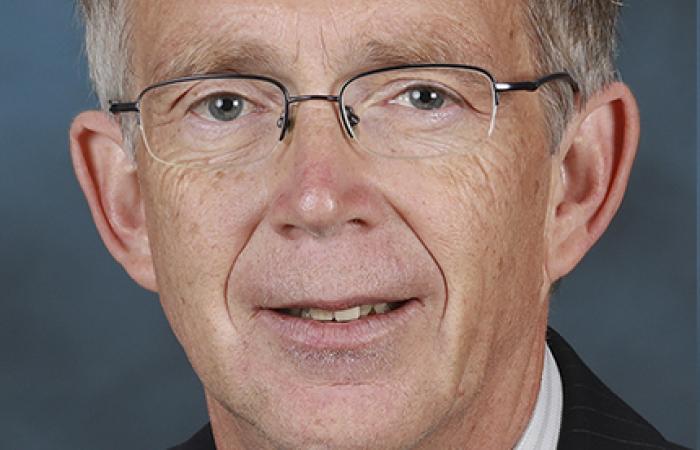 Oak Ridge National Laboratory's Bobby G. Sumpter has been elected a fellow of the American Association for the Advancement of Science.