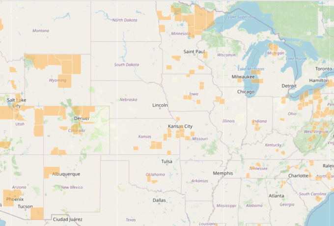 Map of the U.S. Orange blocks show where a power outage is happening in various states.