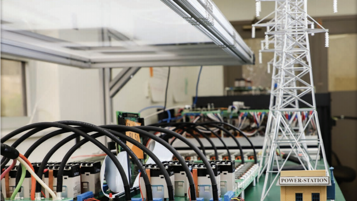 The digital twin is an active model fed by real-time sensor data and running side by side with the actual grid. Image credit: Jason Richards, ORN Image credit: Jason Richards, ORNL