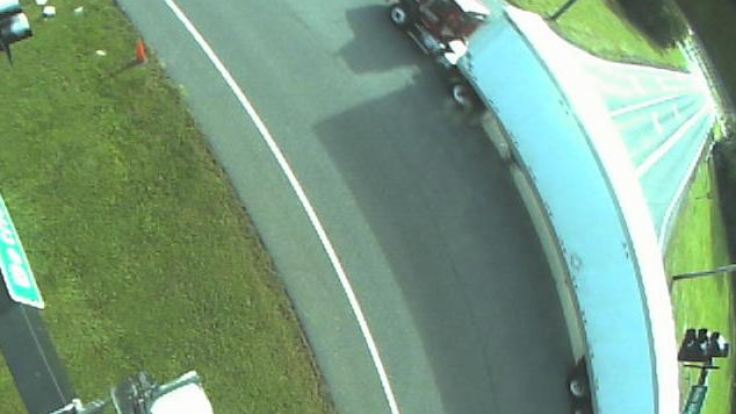 A preliminary study by ORNL and GRIDSMART shows promise of a new system to keep trucks moving through intersections and reduce fuel consumption. Credit: Thomas Karnowski/Oak Ridge National Laboratory, U.S. Dept. of Energy