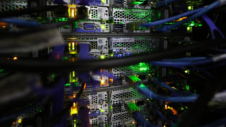 An ORNL team showed that process mining techniques could be used to make sense of immense health care databases such as the Department of Veterans Affairs’ Corporate Data Warehouse. Credit: Genevieve Martin/ORNL, U.S. Dept. of Energy