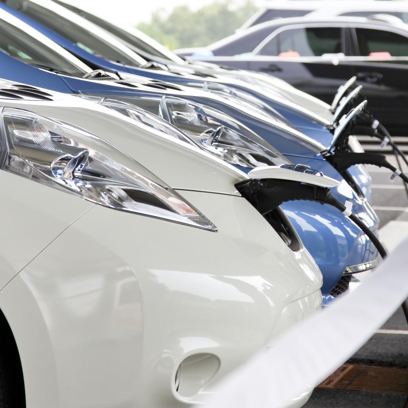 Electric vehicles dominate list of efficient cars in 2022 Fuel Economy Guide