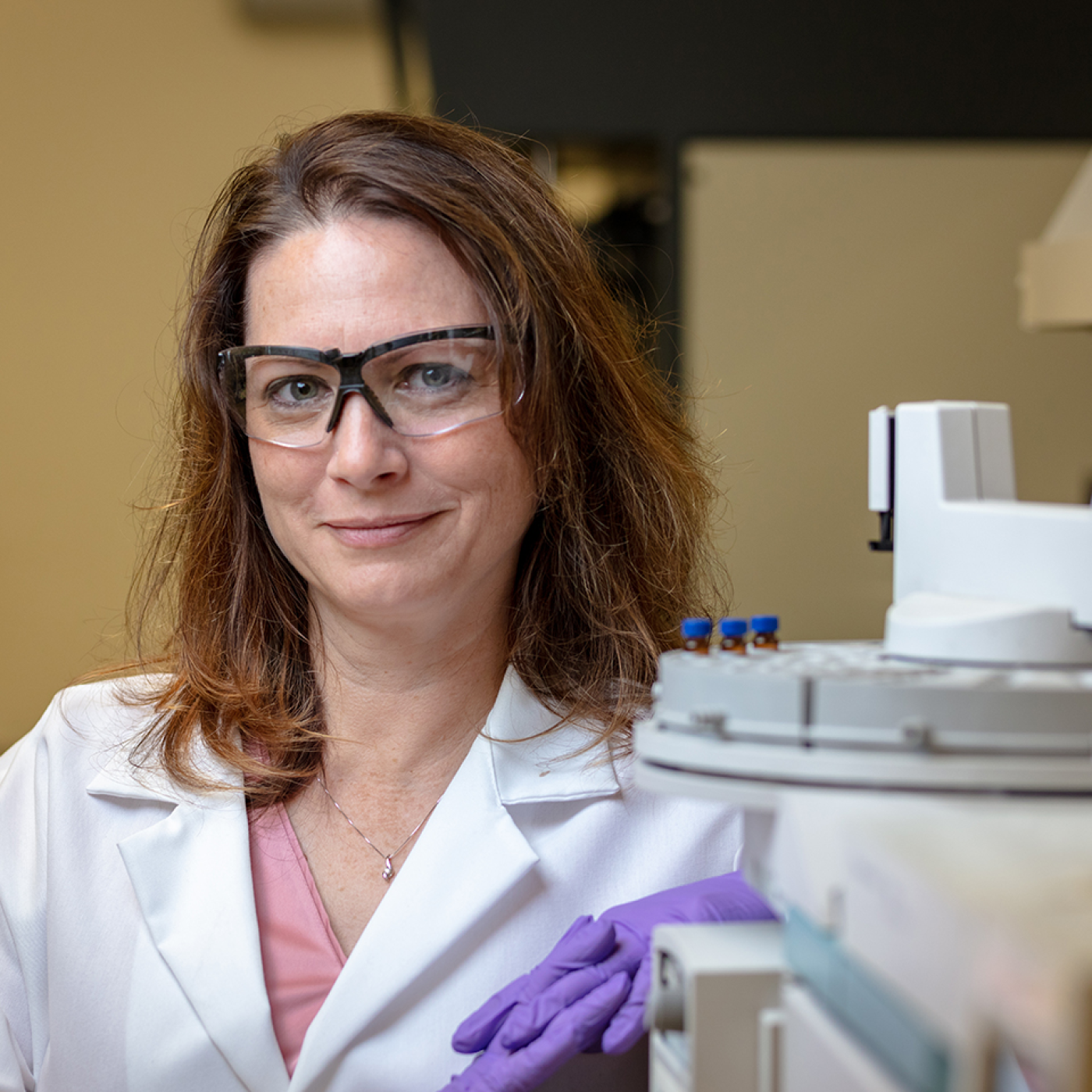 Michelle Kidder received the lab’s Director’s Award for Outstanding Individual Accomplishment in Science and Technology for her decades-long work mentoring students, teachers and early-career staff. Credit: Carlos Jones/ORNL, U.S. Dept. of Energy