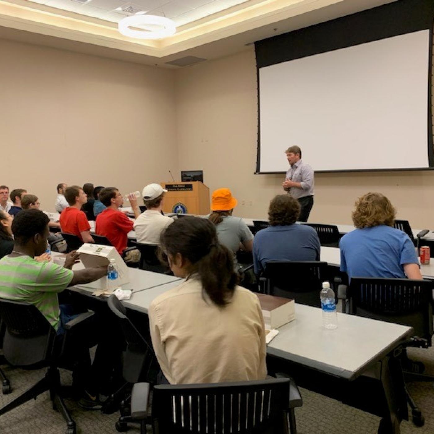 ORNL’s Travis Humble, Quantum Science Center director, addresses students during a working lunch. Credit: Teresa Hurt/ORNL, U.S. Dept. of Energy