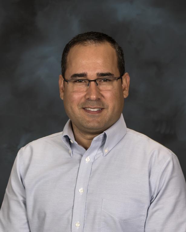 Hector J. Santos-Villalobos, a group leader in ORNL’s Cyber and Applied Data Analytics Division, received a HENAAC Award for outstanding technical achievement. 
