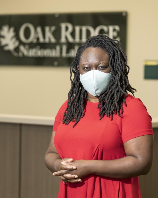 Belinda Akpa tackles scientific challenges in a variety of focus areas from plant physiology to human health.