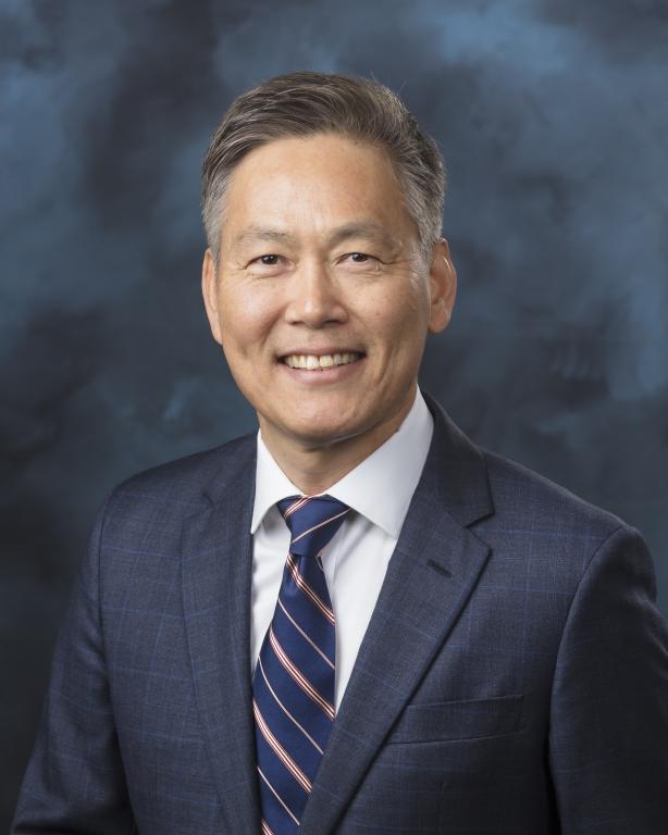 Ho Nyung Lee of Oak Ridge National Laboratory has been elected a Fellow of the Materials Research Society. Credit: Carlos Jones/ORNL, U.S. Dept. of Energy