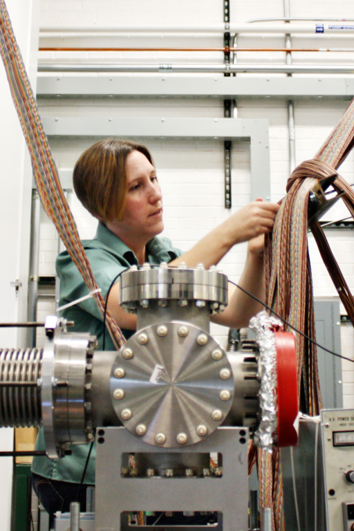 For spectroscopy of light elements leaving the target during nuclear reactions, JENSA lead scientist Kelly Chipps of ORNL uses high-resolution detectors. Credit: Erin O’Donnell/Facility for Rare Isotope Beams