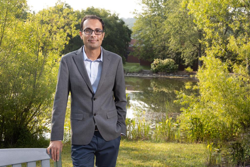 Saubhagya Rathore uses his modeling, hydrology and engineering expertise to improve understanding of the nation’s watersheds to better predict the future climate and to guide resilience strategies. Credit: Genevieve Martin/ORNL, U.S. Dept. of Energy