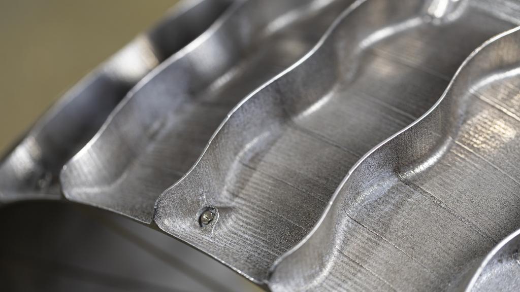 close up of wavy tread on wheel