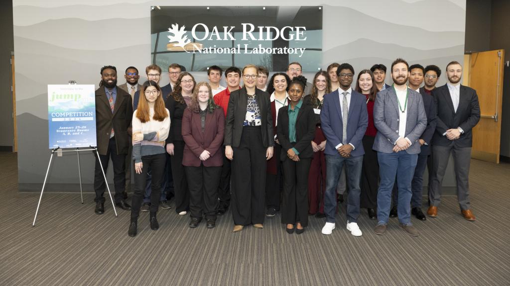 Mandy Mahoney, third from left, director of the DOE Office Of Energy Efficiency and Renewable Energy’s Building Technologies Office, welcomed 21 students representing seven universities across the nation to the sixth annual JUMP into STEM finals competition at Oak Ridge National Laboratory. Credit: Kurt Weiss/ORNL, U.S. Dept. of Energy