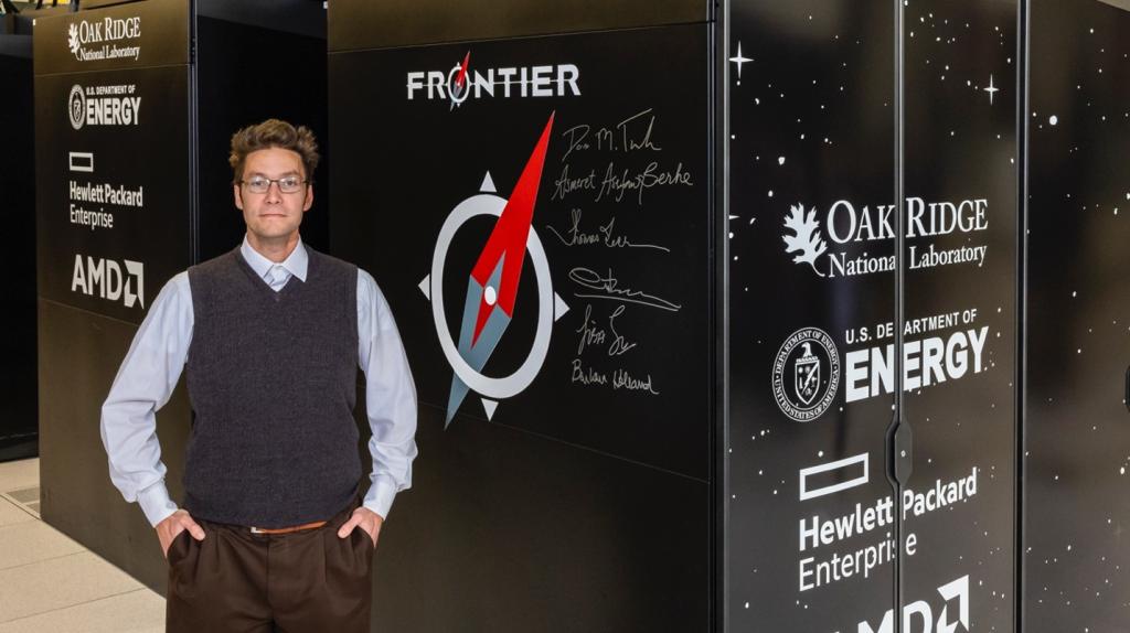 David Rogers worked with the international team who won the 2023 Gordon Bell Prize for modeling an alloy with near-quantum accuracy on Frontier in one of the largest simulations of its kind. Credit: Carlos Jones/ORNL, U.S. Dept. of Energy