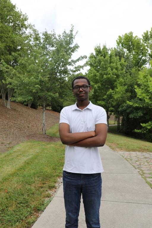 ORNL intern Elton Aba