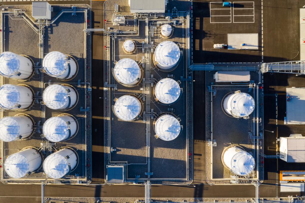 Storage tanks