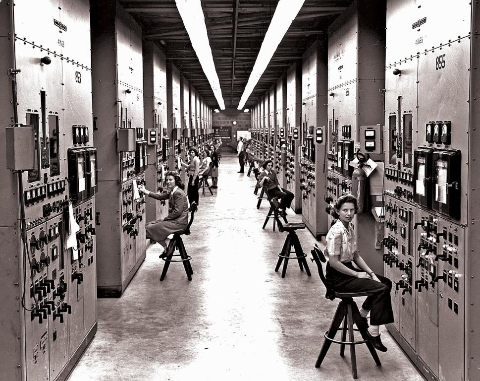 Y-12 calutron operators during WWII