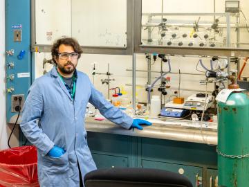 Andrew Ullman, Distinguished Staff Fellow at Oak Ridge National Laboratory, is using chemistry to devise a better battery