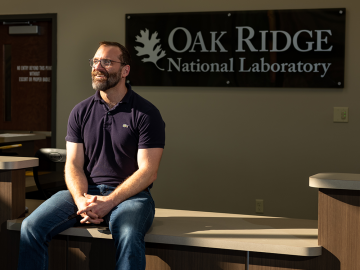 Ryan DeHoff at the Manufacturing Demonstration Facility. Credit: Carlos Jones/ORNL, U.S. Dept. of Energy