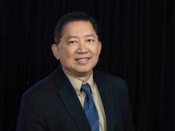 Rigoberto Advincula is a UT-ORNL Governor’s Chair and leads ORNL’s Macromolecular Nanomaterials group. Credit: Carlos Jones/ORNL, U.S. Dept. of Energy