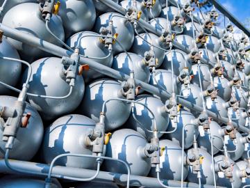 Pressurized containers / Envato Elements