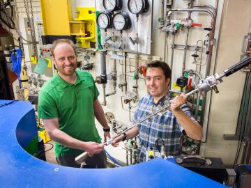 ORNL’s Andrew Christianson and Stuart Calder conducted neutron diffraction studies at the lab’s High Flux Isotope Reactor to clearly define the magnetic order of an osmium-based material. Image credit: ORNL/Genevieve Martin ORNL’s Andrew Christianson and Stuart Calder conducted neutron diffraction studies at the lab’s High Flux Isotope Reactor to clearly define the magnetic order of an osmium-based material. Image credit: ORNL/Genevieve Martin