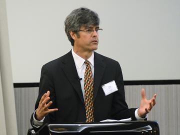 Oak Ridge National Laboratory Director Thom Mason speaks at the opening session of the Southeast Regional Energy Innovation Workshop on May 23.