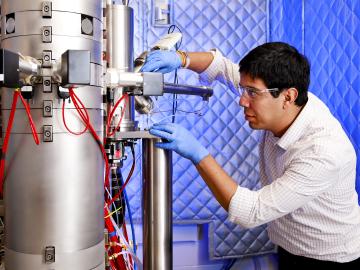 ORNL’s Juan Carlos Idrobo helped develop an electron microscopy technique to measure magnetism at the atomic scale.
