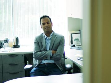 ORNL researcher Jibonananda Sanyal applies high-performance computing to urban environment challenges. ORNL researcher Jibonananda Sanyal applies high-performance computing to urban environment challenges.