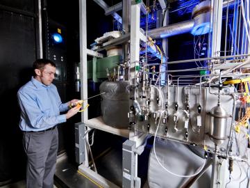 Kevin Robb, a staff scientist at the Department of Energy’s Oak Ridge National Laboratory, is taking what he learned from developing the Liquid Salt Test Loop—a key tool in deploying molten salt technology applications