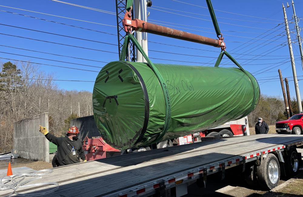 Seeking solutions for nuclear waste disposal: Canister allows ORNL researchers to demonstrate findings Credit: Kaushik Banerjee/Oak Ridge National Laboratory