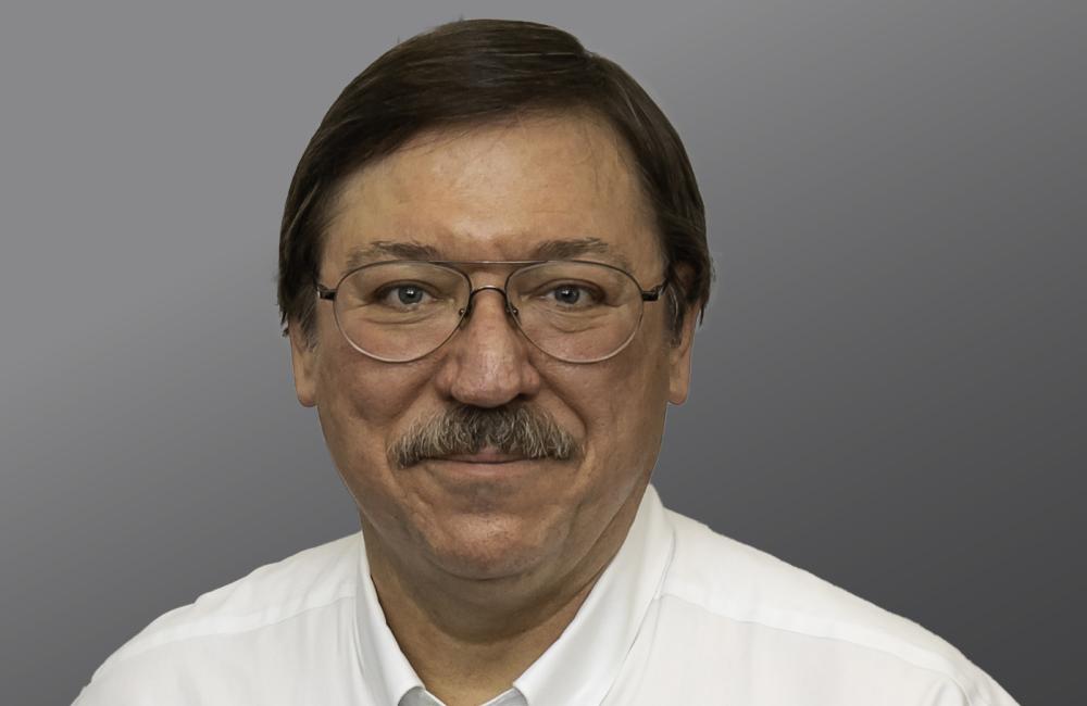 Mark Noakes, a senior researcher at Oak Ridge National Laboratory, has been recognized by the American Nuclear Society with the Ray Goertz Award for his contributions to using robotics in harsh environments.