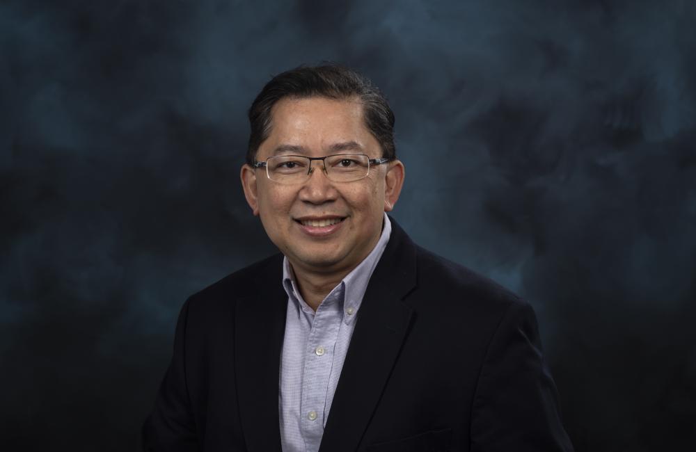Rigoberto Advincula portrait