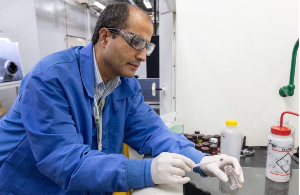 遠くへ行く：炭素繊維、ナノチューブがEVバッテリーの軽量化を実現(Going the distance：Carbon fiber, nanotubes make lighter EV batteries)