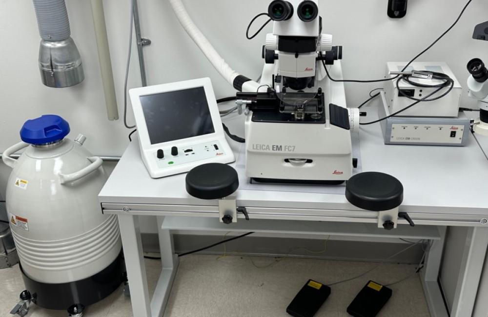 Leica EM U67