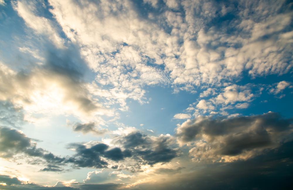 Sky with clouds / Envato Elements