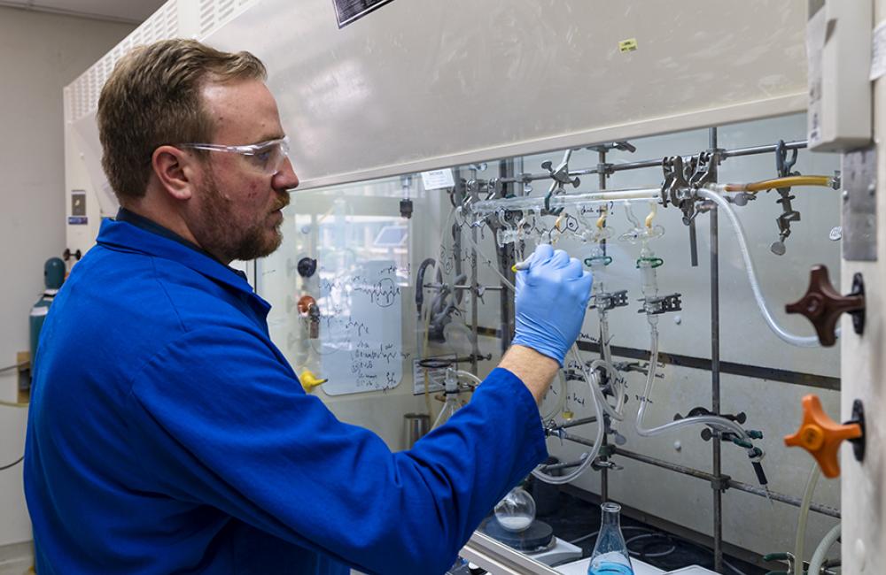A team of ORNL scientists led by Brian Sanders has developed a potent and selective covalent inhibitor of the papain-like protease of SARS-CoV-2. Credit: Carlos Jones/ORNL, U.S. Dept. of Energy